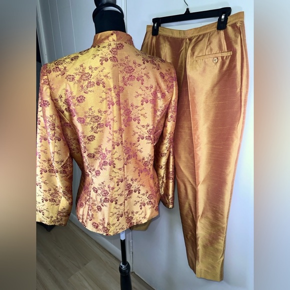 VINTAGE Gold Floral Brocade Jacket and Pants Set - Picture 7 of 10